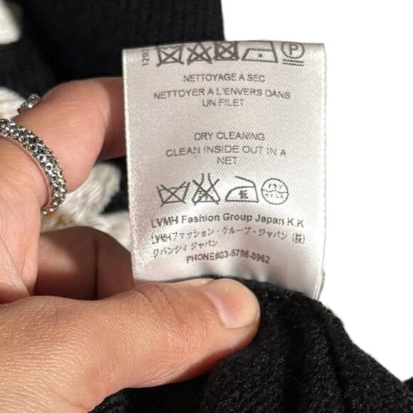 Givenchy Black Wool White Flower Embroideries Sweater - Picture 9 of 9